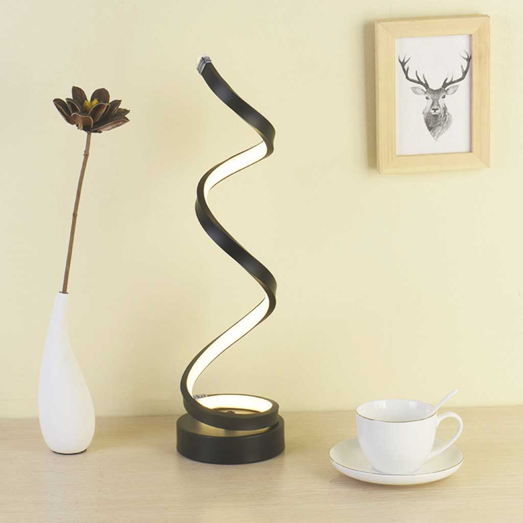 Spiralformet bordlampe