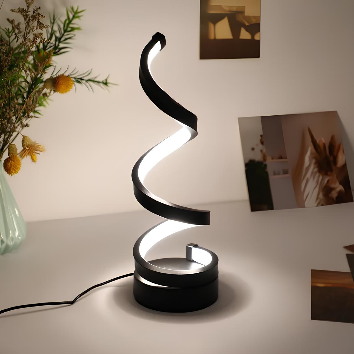Spiralformet bordlampe